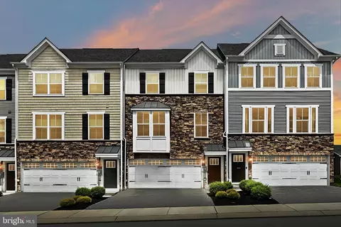1162 Rosecroft Ln #36, York, PA 17403
