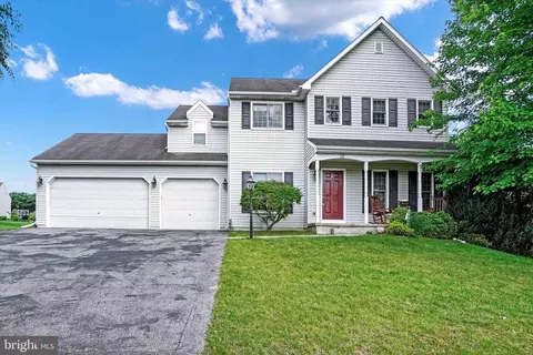 22 Stonewood Dr, Jacobus, PA 17407