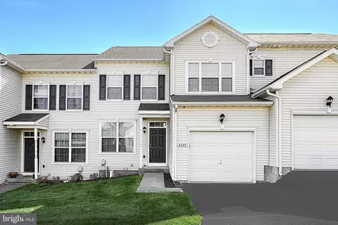 2235 Live Oak Ln #2235, York, PA 17406