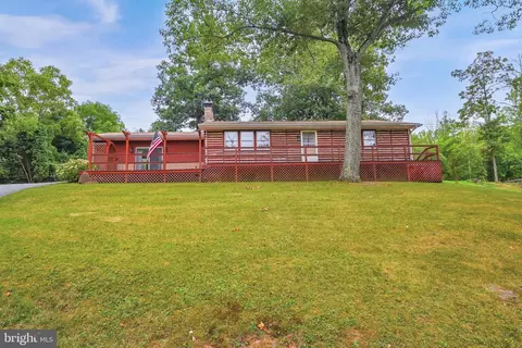 1178 Pines Rd, Etters, PA 17319