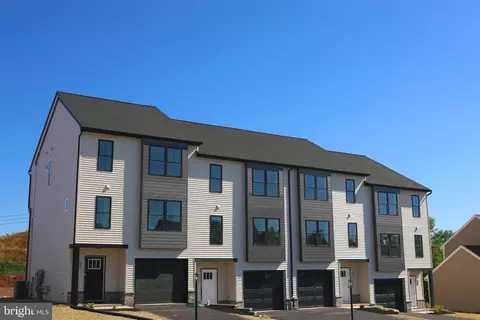 56 Old Stone Way #....( 200), York, PA 17406