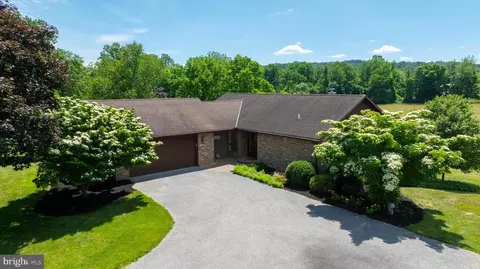 4536 Cherry Ln, Hellam, PA 17406