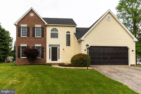 401 Seville Dr, Red Lion, PA 17356