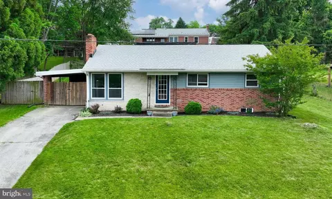1240 Southern Rd, York, PA 17403