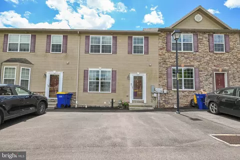661 Sunglow Dr, Shrewsbury, PA 17361