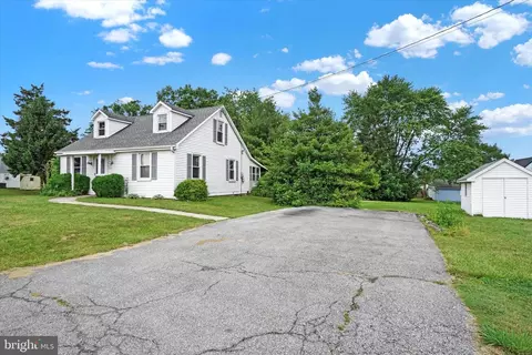 1610 Hilton Ave, Dover, PA 17315