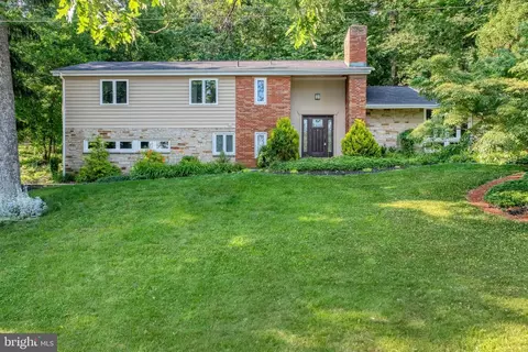 3373 Barwood Rd, York, PA 17406