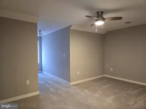 Bedroom - 664 E Walnut St, Hanover, PA 17331 photo 1 of 3