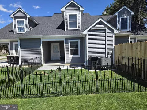 Exterior - 664 E Walnut St, Hanover, PA 17331 photo 1 of 3