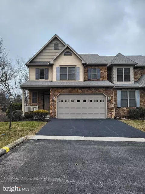 24 Kingswood Dr, Lewisberry, PA 17339