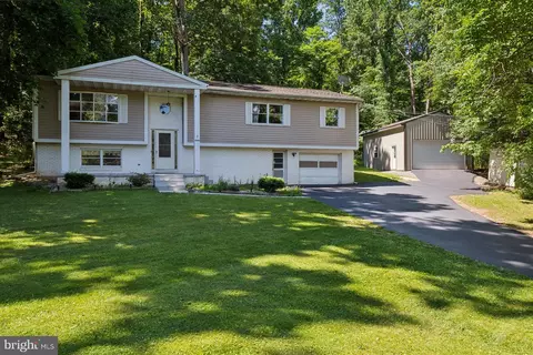 8140 Bull Rd, Lewisberry, PA 17339