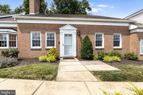 1636 Wyntre Brooke Dr #5D, York, PA 17403