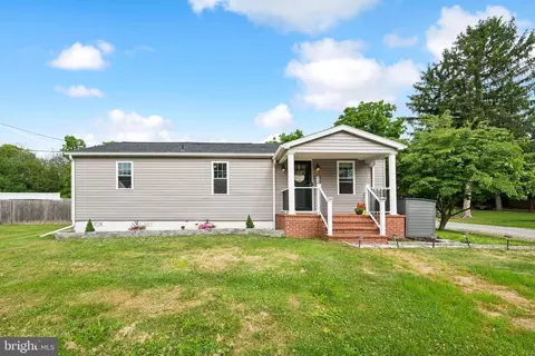 2700 Oakland Rd, Dover, PA 17315