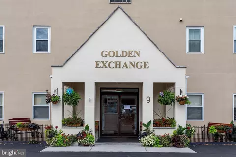 9 2nd Ave #304, Hanover, PA 17331