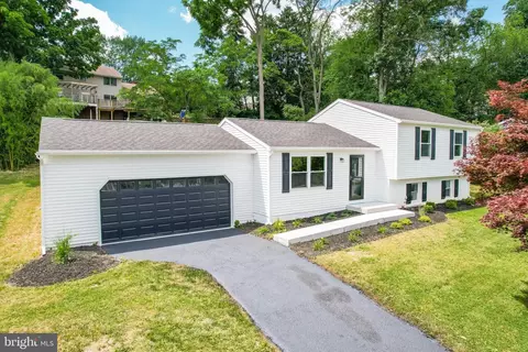 1920 Debbie Dr, York, PA 17403