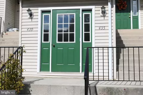 435 Springbrook Ct, Hanover, PA 17331