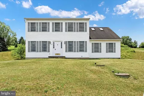 1139 Impounding Dam Rd, Hanover, PA 17331