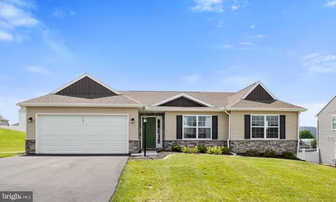 107 Eagle Rd, Dillsburg, PA 17019