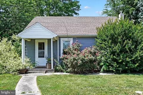 21 Oak St, York, PA 17402