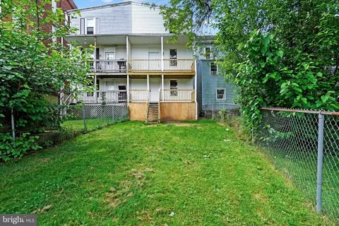Exterior - 20 E Main St, Windsor, PA 17366 photo 2 of 3