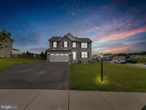 367 Sunset Dr, Hanover, PA 17331