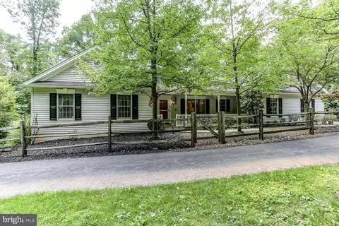 765 Fishing Creek Rd, New Cumberland, PA 17070