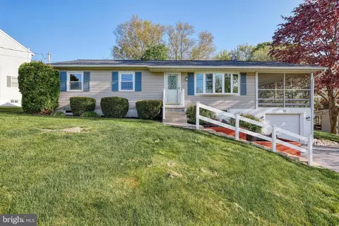 10 Church St, Jacobus, PA 17407