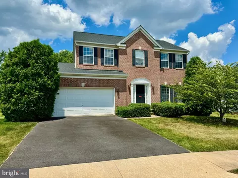 1155 Stone Gate Dr, York, PA 17406