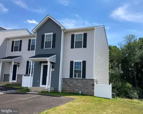 233 Holstein Dr #109, Hanover, PA 17331