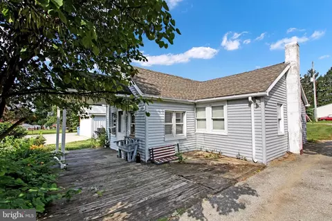 1856 Stoverstown Rd, Spring Grove, PA 17362