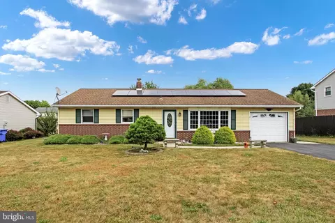223 Lena Dr, York, PA 17408