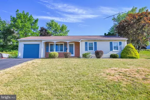 111 Westview Dr, Shrewsbury, PA 17361