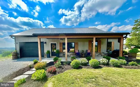 4279 Ridgeway Dr, Felton, PA 17322