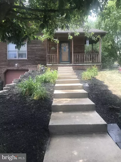 150 Weldon Dr, York, PA 17404