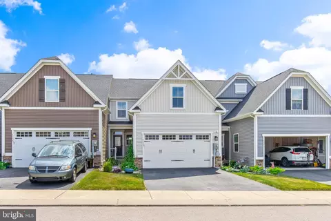 1133 Greenleigh Dr, York, PA 17403