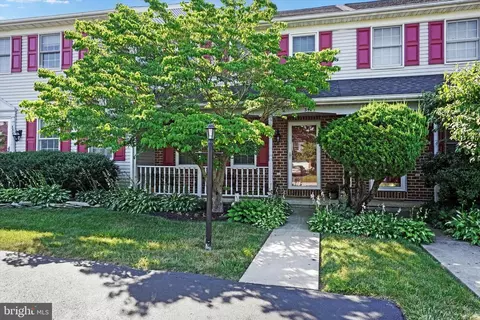 340 Harvest Dr, York, PA 17404