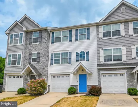 910 Lantern Ct #910, Red Lion, PA 17356