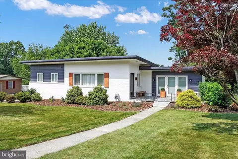 1801 Clover Ln, York, PA 17403