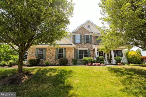 2732 Woodspring Dr, York, PA 17402
