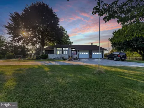 20 Mount Top Rd, Wellsville, PA 17365