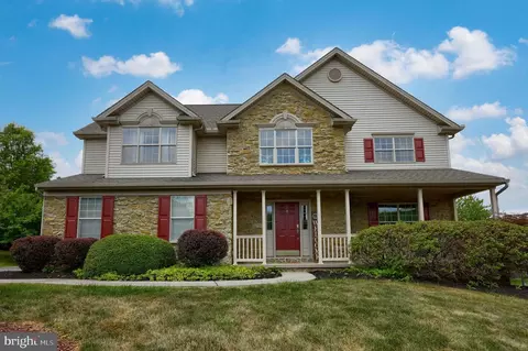 10 Percheron Dr, York, PA 17406