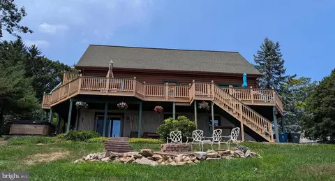 4767 E Ore Bank Rd, Hellam, PA 17406