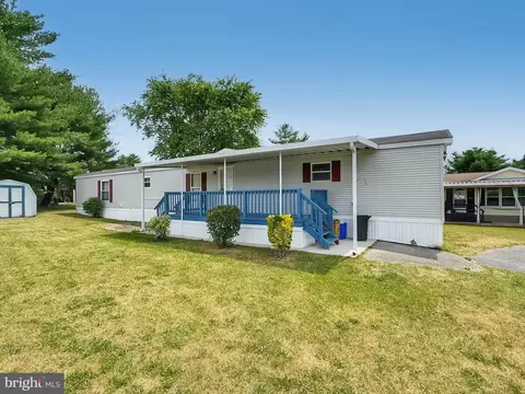106 Honey Locust Cir, Dover, PA 17315