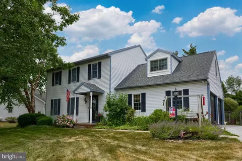 611 Green Valley Rd, York, PA 17403