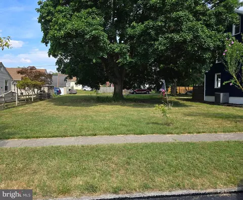 913 S Albemarle St, York, PA 17403