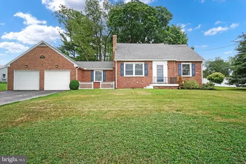 1837 Ebony Dr, York, PA 17402
