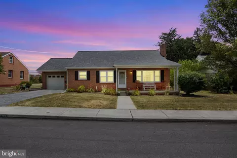 123 Fairview Ave, Dover, PA 17315