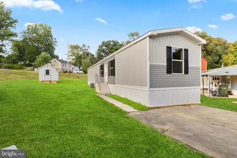 11 3rd St, York, PA 17406