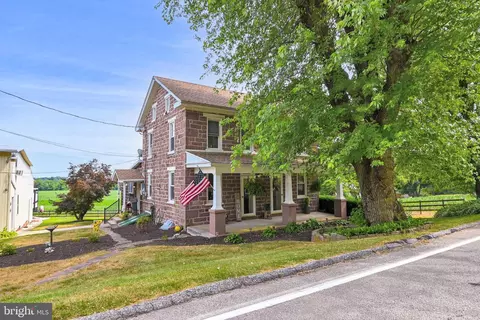 2890 Blackberry Rd, Dover, PA 17315