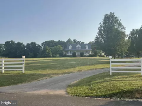 370 Throne Rd, Fawn Grove, PA 17321